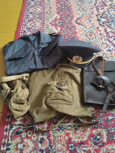 Военные вещи. Одним лотом. За Вашу цену.