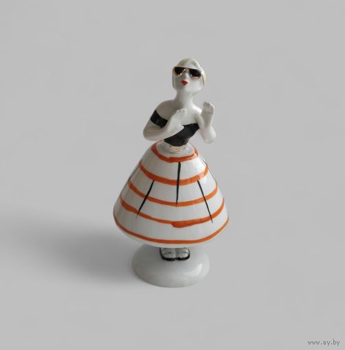 Статуэтка "Сплетница,Склочница" из серии разговор.