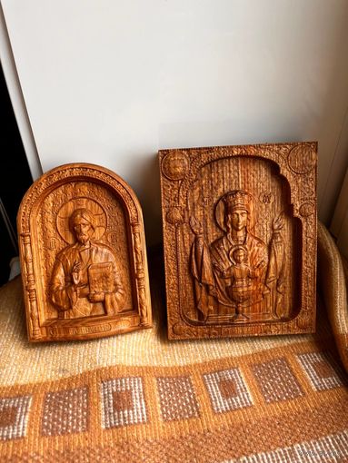 Икона резная из дуба Цена разная