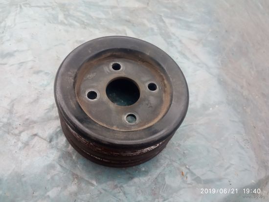 Лот 846. Шкив водяного насоса 1.6-1.8 бензин TOYOTA CARINA E. Старт с 10 рублей!