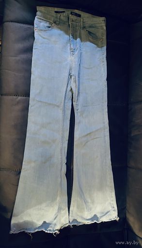 Джинсы Bershka