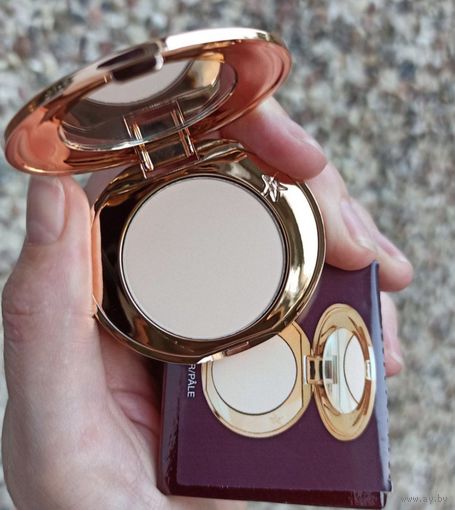 Миниверсия компактной пудры Charlotte Tilbury Airbrush Flawless Finish Complexion perfecting micro powder 3.4 gr в оттенке 1 Fair