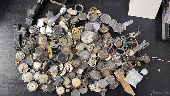Большой лот Часов и запчастей