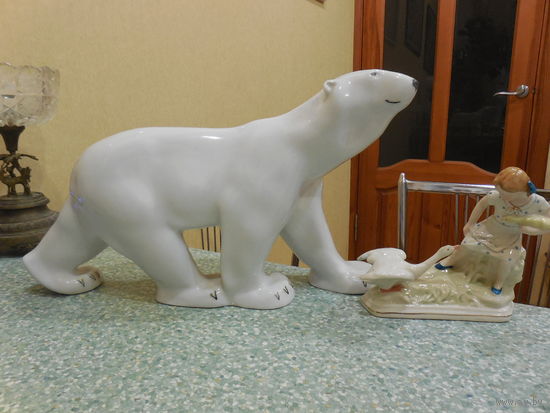 Статуэтка ЛФЗ . Медведь идущий.