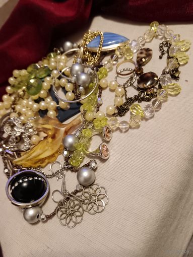 Лот бижутерии