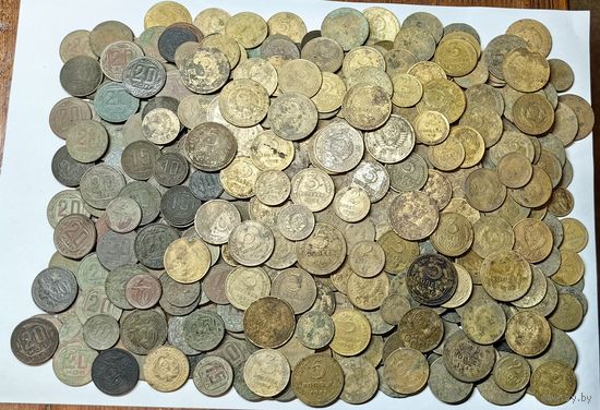 Сборный лот советских монет до реформы. 564 шт. 1533 гр