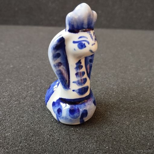 Статуэтка фарфоровая Змея Кобра царевна, Гжель