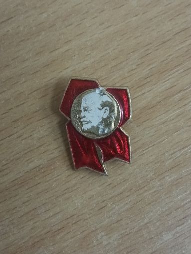 Значок. Ленин.