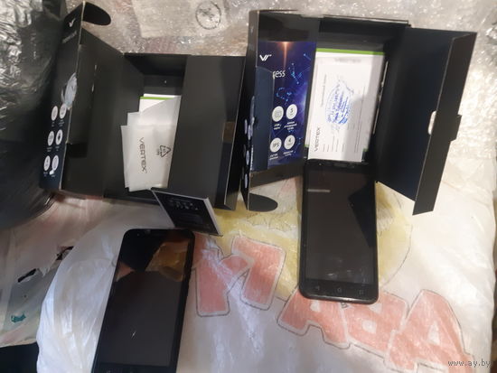 Мобильные телефоны