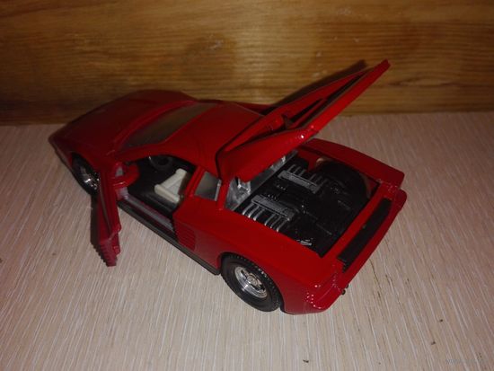 Винтаж.Коллекционная модель Феррари Тестаросса.1:38.Matchbox