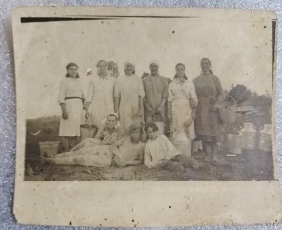 Старое фото в деревне