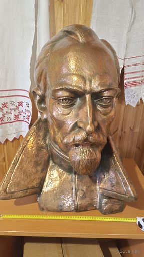 Бюст Дзержинского