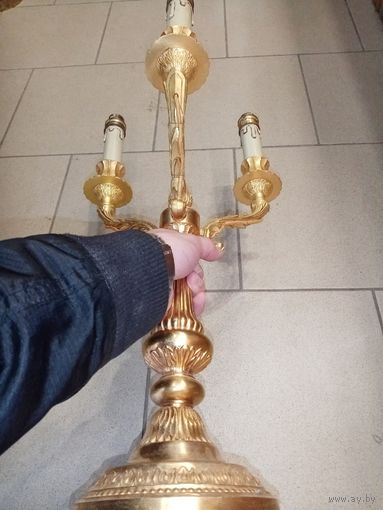 ЭЛЕКТРО КАНДЕЛЯБР, в52Хш26см, диаметр круга 14см. торг