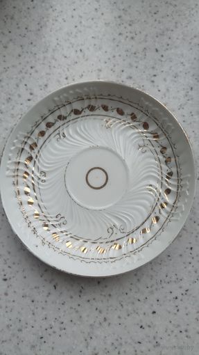 Блюдце Кузнецова царизм, в отличном состоянии , ручная роспись