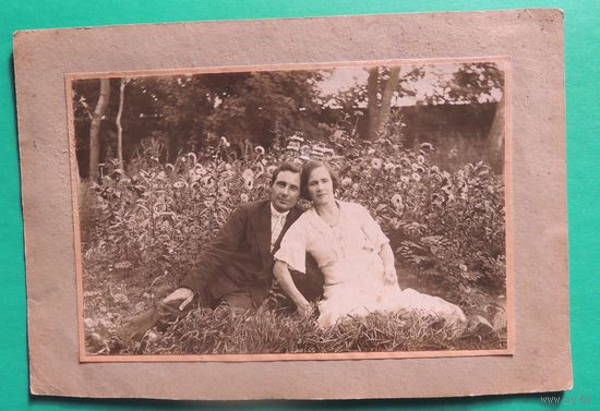 Фото "Пикник", 1920-1930 гг., Гомель (без паспарту 17*11 см, с паспарту 22*15 см)