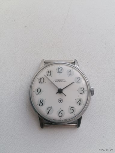 Хорошие часы Ракета, ход есть