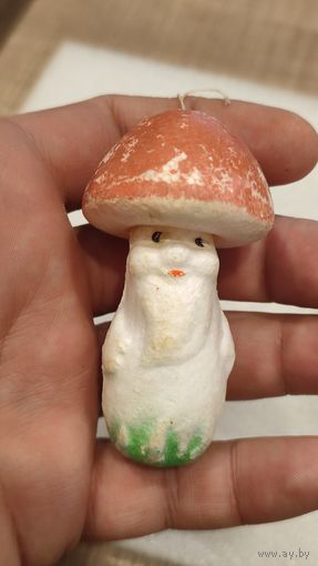 Елочная игрушка гриб пенапласт