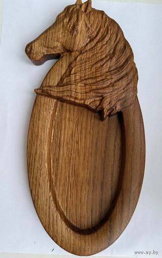 Тарелка, поднос, сервировочное блюдо деревянное Лошадь, конь Дуб