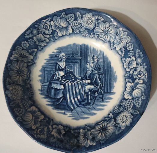 Тарелка декоративная Liberty Blue Fruit Betsy Ross Staffordshire . История Америки.
