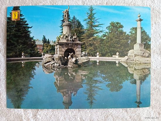 Испания. Аранхуэс. Сад острова. Фонтан Геркулеса