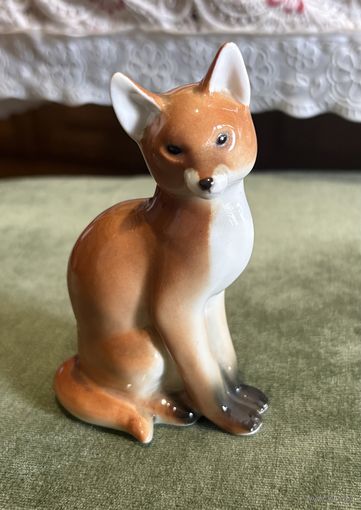 Статуэтка Фарфоровая Лиса . ЛФЗ В/С