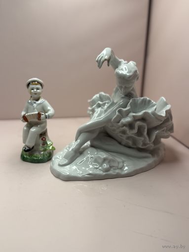 Старт с 1 рубля ! Лот В РЕСТАВРАЦИЮ !морячок с гармошкой ЛФЗ и балерина