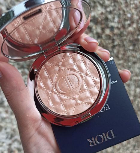 Хайлайтер Dior Forever Glow Luminizer 6 gr в оттенке 02 Gold Halo