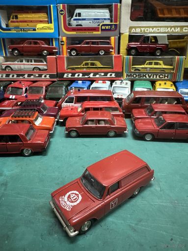 Москвич 433 тамп 400 лет Саратову, в красном цвете, Тантал, Агат, Саратов с рубля.