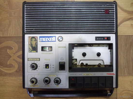 Магнитофон кассетный ВЕСНА-202. Олимпийский.