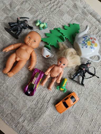 Игрушки