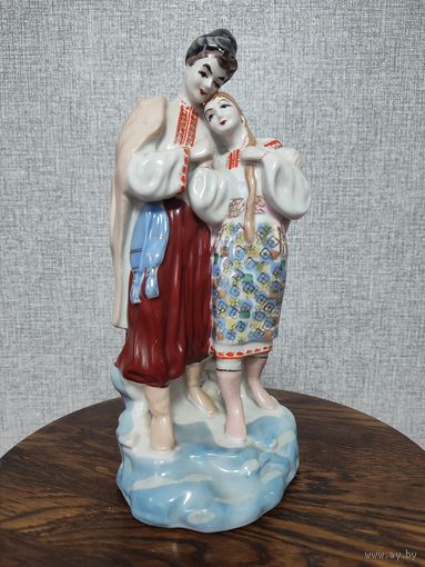 Статуэтка, фигурка фарфоровая Майская ночь