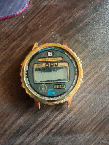 С рубля! Часы Электроника