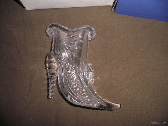 Туфелька хрустальная,сувенир,высота 12 см.Новая.
