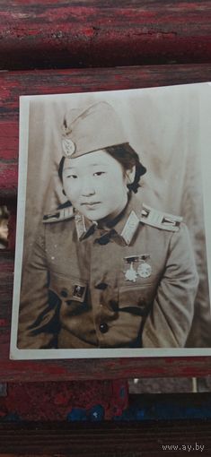 Фотография женщины военнослужащей