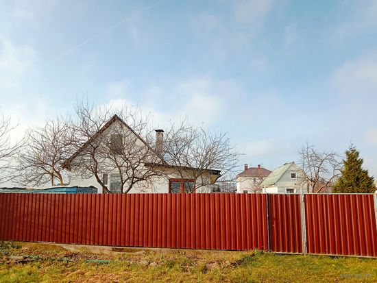 Дом в 3 км от горнолыжного курорта Силичи. 2015 года постройки.  Участок 10 соток в частной собственности.