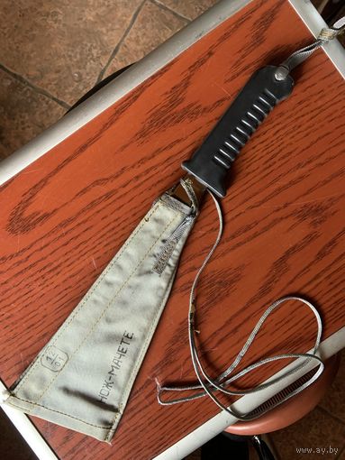 Оригинальное приспособления конца 70-х  для выживания советских пилотов  в экстремальных условиях после катапультирования-нож-мачете из НАЗа-носимый аварийный запас.