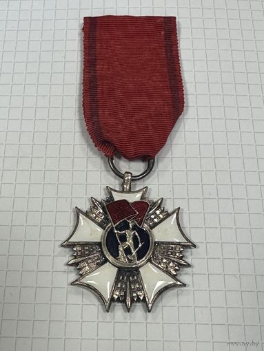 Медаль нагрудный знак крест. Европа много Лотов с рубля