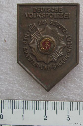 ГДР. Знак народной полиции. Вариант без покрытия