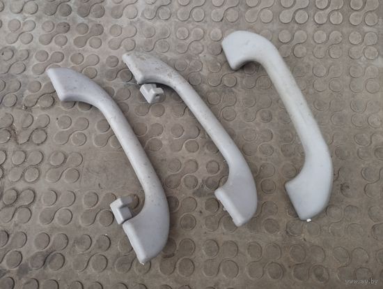 Ручка внутренняя потолочная Mitsubishi Carisma