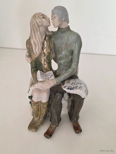 Влюбленная пара. Ingles Valencia. Испания