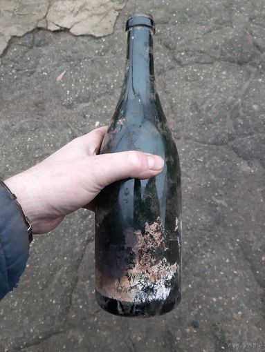 Бутылка с клеймами. Вермахт.