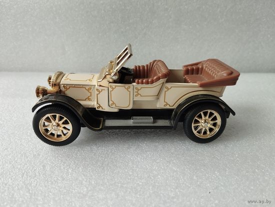Модель ретро- Автомобиль