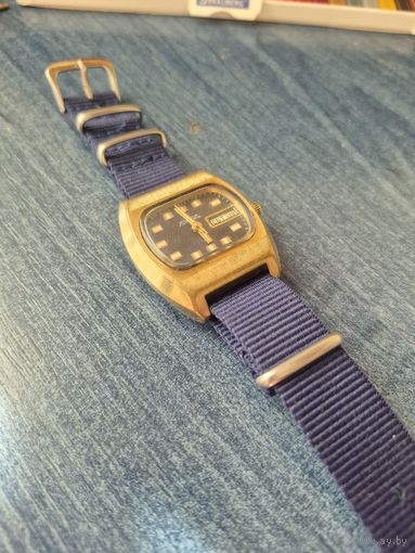 Часы ракета. Бейкер , телевизор au10 + ремешок