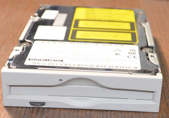 Магнитооптический привод Fujitsu MCB3064AP IDE
