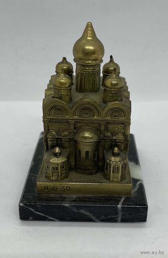 Бронзовая миниатюра на камне. Московский Кремль. Архангельский Собор