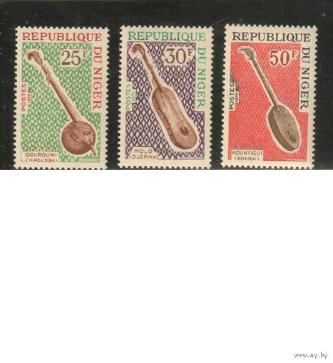 Нигер-1972 (Мих.335-337) ** , Музыкальные инструменты (полная серия)