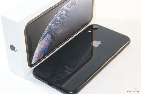 Телефон Apple iPhone XR 64GB (черный)