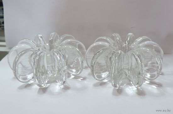 Подсвечники стеклянные фирмы  Rosenthal  70-е годы Германия. Высота 5 см. Диаметр 11 см. Фирменный знак снизу.