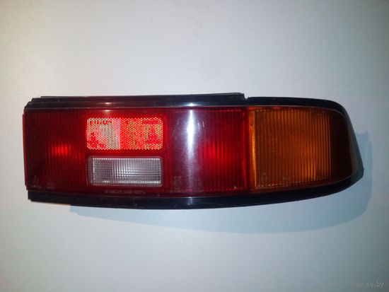 Фонарь задний правый Mazda 323 BG