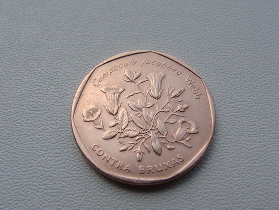 Кабо-Верде. 5 эскудо 1994 год KM#31 "Растения - Колокольчик Якова (campanula jacobaea)"